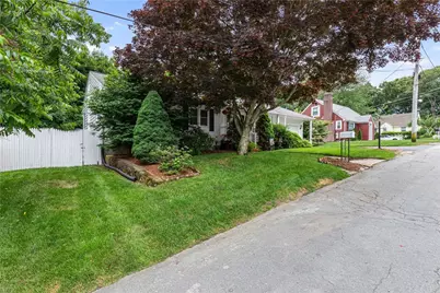 8 Palmer Street, Smithfield, RI 02828 - Photo 3