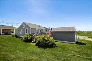 11 Woodruff St, Narragansett, RI 02882 - Photo 3