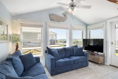 11 Woodruff Street, Narragansett, RI 02882 - Photo 9