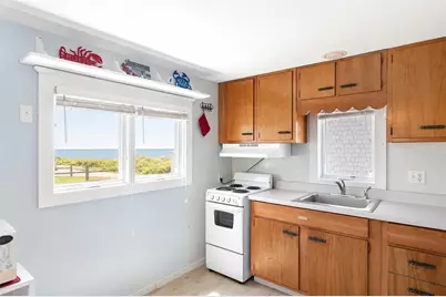 11 Woodruff Street, Narragansett, RI 02882 - Photo 13
