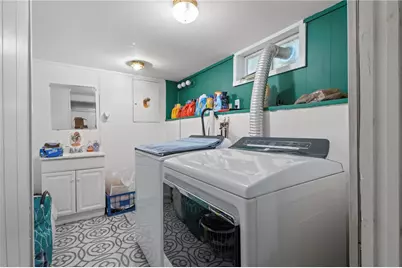 514 Robinson Street, Woonsocket, RI 02895 - Photo 19