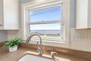 15 Shore Dr, Barrington, RI 02806 - Photo 11