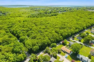 2 Lafayette Dr, Bristol, RI 02809 - Photo 7