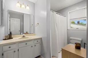 2 Lafayette Dr, Bristol, RI 02809 - Photo 1