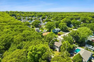 2 Lafayette Dr, Bristol, RI 02809 - Photo 5