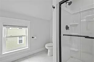 484 Thames St, Bristol, RI 02809 - Photo 13