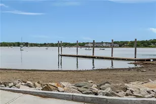 484 Thames St, Bristol, RI 02809 - Photo 21