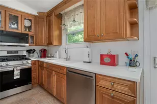 40 Red Oak Dr, Coventry, RI 02816 - Photo 11