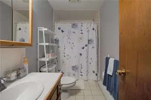 40 Red Oak Dr, Coventry, RI 02816 - Photo 17