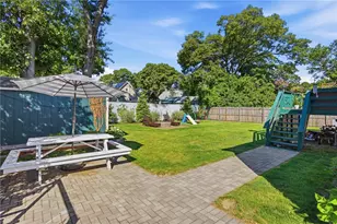 83 Holmes Rd, Warwick, RI 02888 - Photo 17