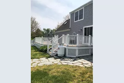 135 Spring Hill Road, Portsmouth, RI 02871 - Photo 9