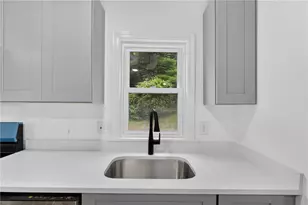 5 Lee's Ln, Glocester, RI 02814 - Photo 7