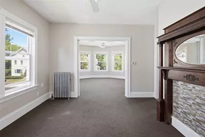 903 Roosevelt Avenue, Pawtucket, RI 02860 - Photo 9
