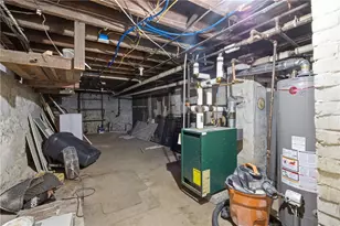 903 Roosevelt Ave, Pawtucket, RI 02860 - Photo 23