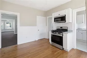 903 Roosevelt Ave, Pawtucket, RI 02860 - Photo 5