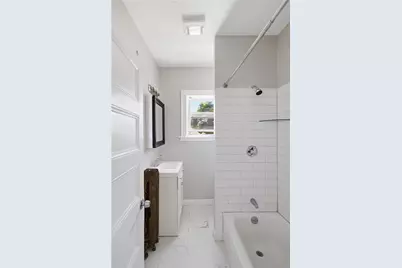 903 Roosevelt Avenue, Pawtucket, RI 02860 - Photo 7