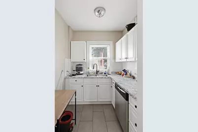 903 Roosevelt Avenue, Pawtucket, RI 02860 - Photo 15