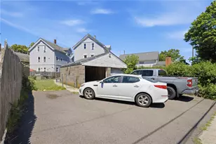 903 Roosevelt Ave, Pawtucket, RI 02860 - Photo 27
