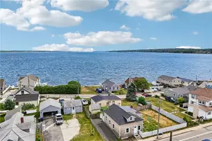 479 Park Ave, Portsmouth, RI 02871 - Photo 3