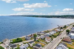 479 Park Ave, Portsmouth, RI 02871 - Photo 1