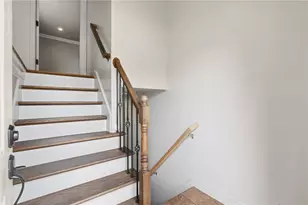 1310 Douglas Ave, North Providence, RI 02904 - Photo 25