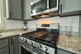 171 N Bend St, Pawtucket, RI 02860 - Photo 9