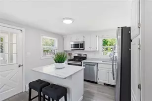 169 Cady Ave, Warwick, RI 02889 - Photo 9