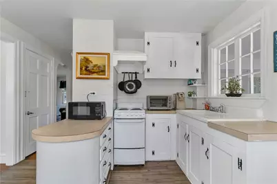 101 Hazard Avenue, East Providence, RI 02914 - Photo 9