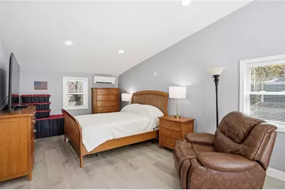 108 Hilton Avenue, East Providence, RI 02915 - Photo 19