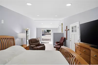 108 Hilton Avenue, East Providence, RI 02915 - Photo 21