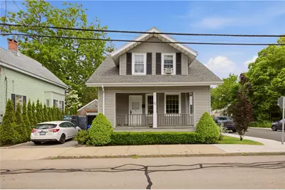 82 Van Zandt Avenue, Newport, RI 02840 - Photo 1