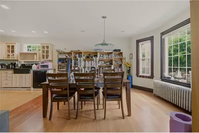 82 Van Zandt Avenue, Newport, RI 02840 - Photo 5