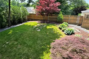 53 Herbert St, Providence, RI 02909 - Photo 31