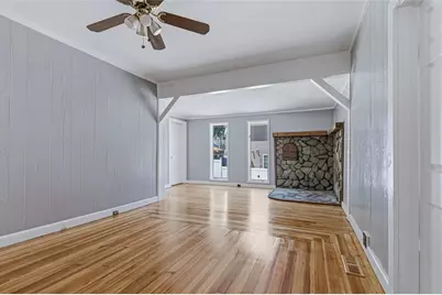 428 9th Avenue, Woonsocket, RI 02895 - Photo 17