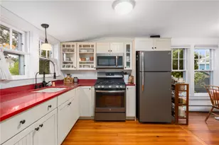 65 King Phillip St, Portsmouth, RI 02871 - Photo 13