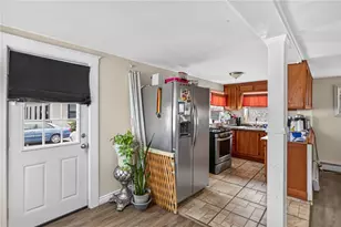 82 Perry St, Central Falls, RI 02863 - Photo 17