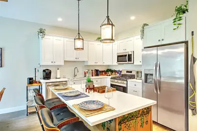 1485 Lonsdale Avenue #C, Lincoln, RI 02865 - Photo 3