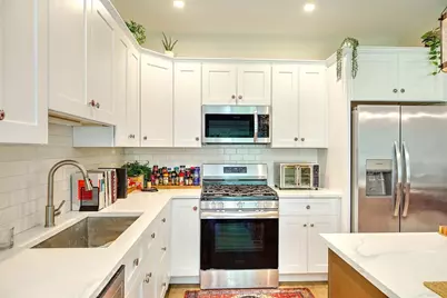 1485 Lonsdale Avenue #C, Lincoln, RI 02865 - Photo 5