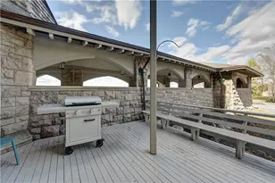 127 Harrison Ave, Newport, RI 02840 - Photo 33