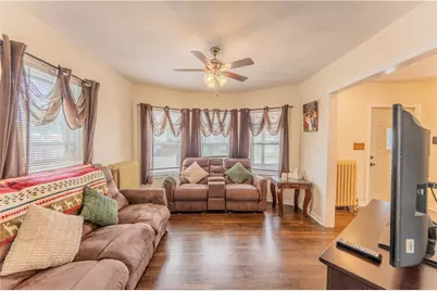 27 Cliffdale Avenue, Cranston, RI 02905 - Photo 3