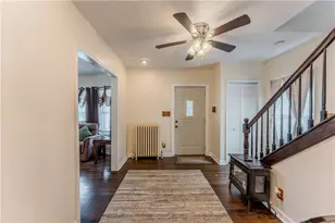 27 Cliffdale Ave, Cranston, RI 02905 - Photo 19