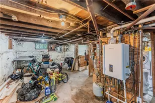 27 Cliffdale Ave, Cranston, RI 02905 - Photo 21