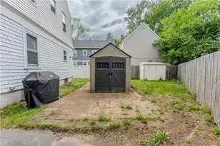 27 Cliffdale Ave, Cranston, RI 02905 - Photo 23