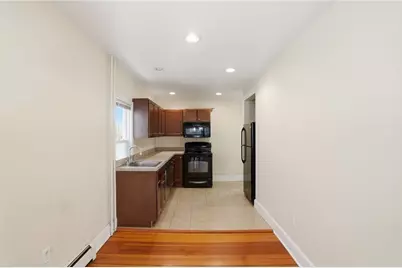 8 Mann Avenue, Newport, RI 02840 - Photo 5