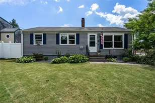 302 Shore Acres Ave, North Kingstown, RI 02852 - Photo 5