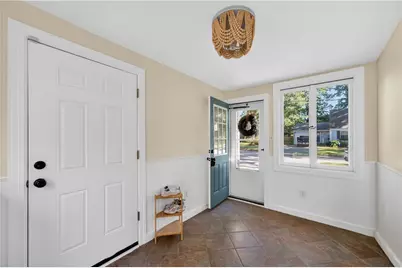 9 Milton Road, Barrington, RI 02806 - Photo 5