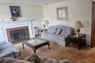 14 Cavalcade Blvd, Johnston, RI 02919 - Photo 7