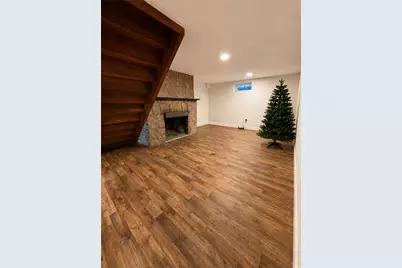 44 Pavilion Avenue, Cranston, RI 02920 - Photo 21