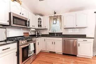 180 Mesa Dr, North Kingstown, RI 02852 - Photo 5