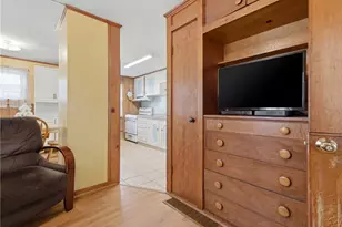 351 Maple St, Warwick, RI 02888 - Photo 17